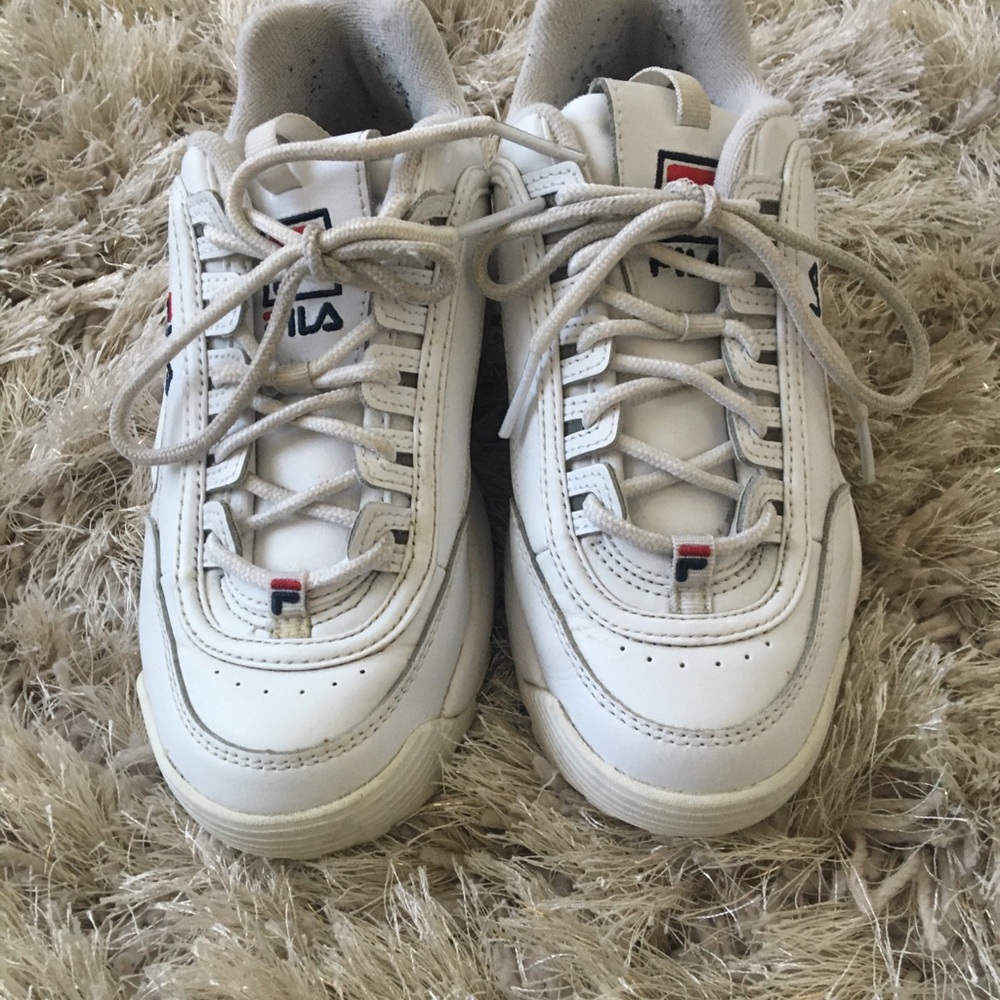 White filas